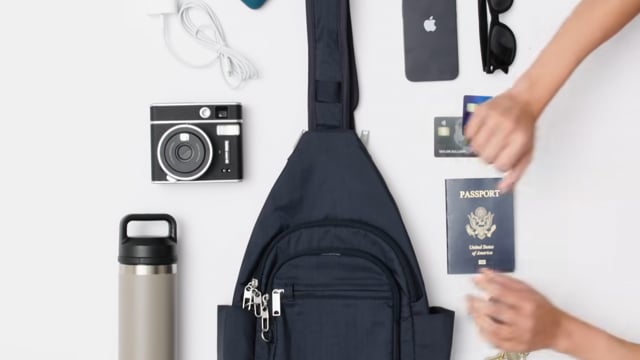 Securtex® Classic Anti-Theft Large Daytripper Sling video