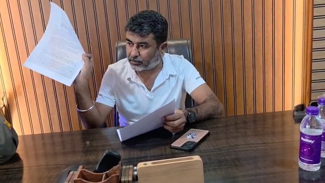 डेढ़ साल तक दबाए रखी गईं विकास कार्यों की फाइलें: चेयरमैन प्रतिनिधि का आरोप