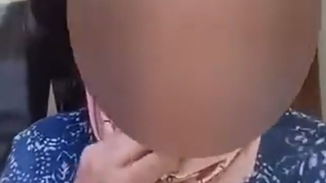 UP: आगरा में महिला ने सुसाइड करने से पहले खुद वीडियो बनाकर पति-सास-ससुर पर अत्याचार के आरोप लगाए हैं।