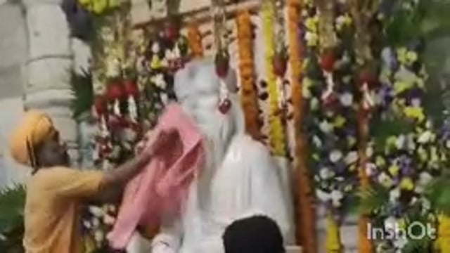 चपराळा येथे संत मुरलीधर महाराज हरण घाट यांच्या उपस्थिती गुरुपौर्णिमा भक्तिभावात उत्साहात साजरी 