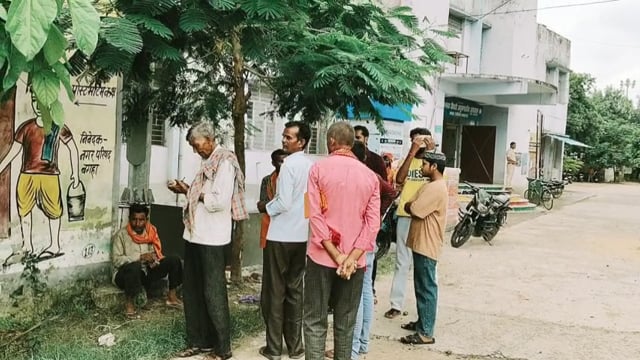 चारा लेने गई किशोरी की दर्दनाक मौत, शीशम के पेड़ से मिला शव