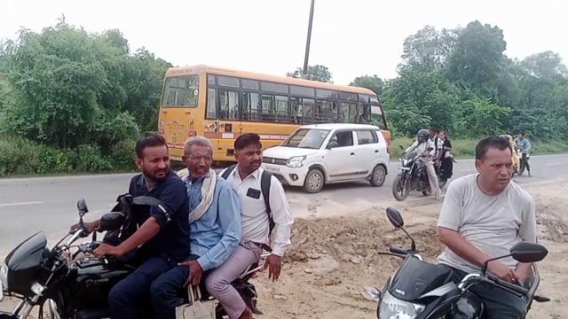 ट्रैक्टर-ट्रॉली से टकराई स्कूल बस, तीन छात्राएं घायल सीएचसी मांट में कराया गया भर्ती, 