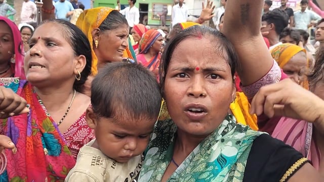 कांट में हत्या के विरोध में बवाल: ट्रैक्टर-ट्रॉलियां लगाकर हाईवे जाम, एसडीएम से वार्ता बेनतीजा, धरना जारी
