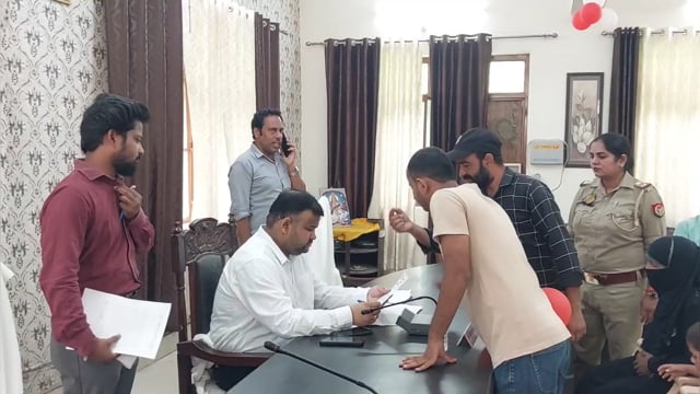 जनहित सेवा समिति ने एसडीएम को सौंपा ज्ञापन, नशे पर रोक से लेकर सड़क मरम्मत और फर्जी प्रेस वाहनों पर कार्रवाई की उठाई मां