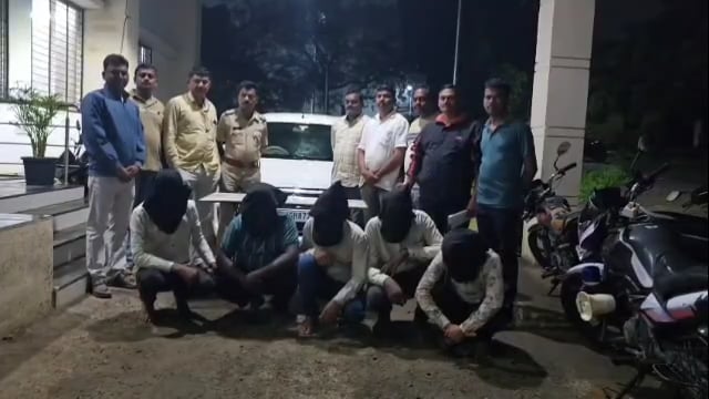 बनावट सोन्याचे बिस्कीट देवून महिलांची फसवणूक करणाऱ्या टोळीचा पर्दाफाश ५ आरोपी अटकेत