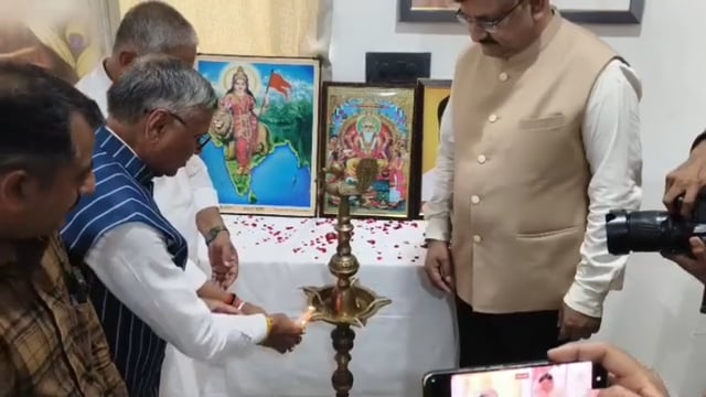 फरह गौ ग्राम परखम मै हथकरघा दिवस कार्यक्रम का आयोजन हुआ