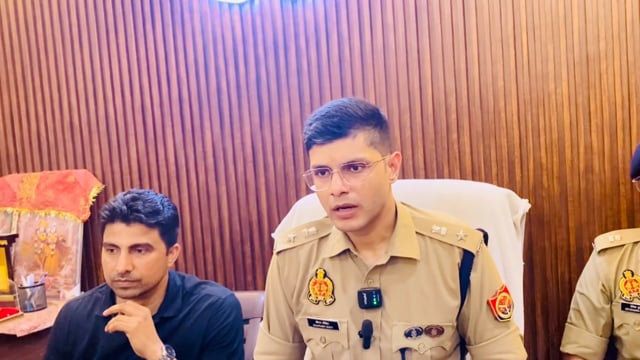 थाना कांट, जनपद शाहजहाँपुर क्षेत्रान्तर्गत एक युवक की हत्या की घटना तथा परिजनों द्वारा अपनी मांगों को लेकर हाईवे पर लगाए गए जाम एवं पुलिस व प्रशासन की संयुक्त टीम द्वारा कृत कार्यवाही के संबंध में पुलिस अधीक्षक, शाहजहाँपुर  की बाइट।