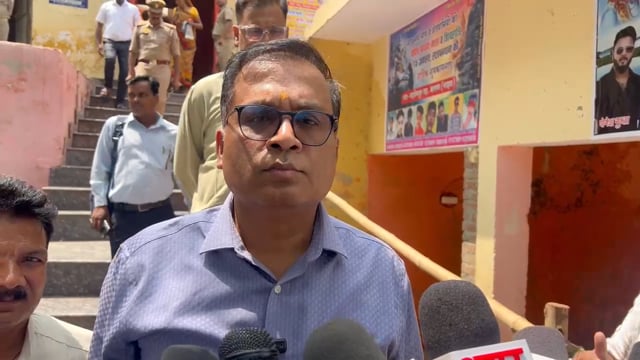 श्रावण को लेकर प्रशासन अलर्ट: डीएम-एसपी ने पटना देवकली मंदिर और कांवड़ मार्ग का किया निरीक्षण, सुरक्षा व व्यवस्थाओं ...