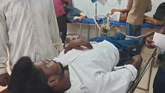 बाइक और ई-रिक्शा की टक्कर में दो घायल, अस्पताल में भर्ती