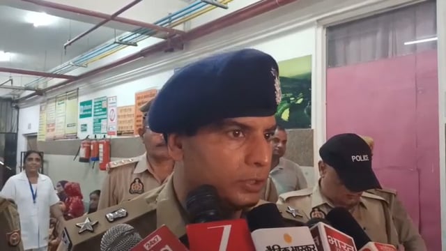 मुजफ्फरनगर lकांवड़ यात्रा-2026 के दौरान शासन द्वारा डीजे की अधिकतम ऊँचाई 12 फीट तथा चौड़ाई 10 फीट निर्धारित की गई है।