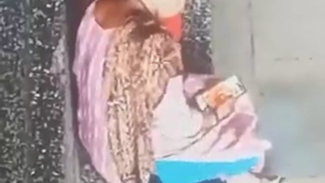 ● महाराष्ट्र - संभाजीनगर के बस स्टैंड पर एक महिला यात्री को अचानक दिल का दौरा पड़ गया, मुश्किल