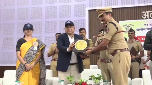 आज कोल्हापूर मध्ये कोल्हापूर परिक्षेत्रीय पोलीस कार्यक्रम मेळावा उद्घाटन पार पडला त्याप्रसंगी विषेश पोलीस महानिरीक्षक बोलताना.
