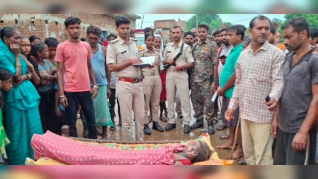 आनंदपुर थानान्तर्गत धनौछी लालचन टोला में वज्रपात का कहर से 77 वर्षीय महिला कि हुई दर्दनाक मौत: परिजनों मातम 
