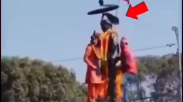 "साल 2018 में पूज्य शंकराचार्य ने नेपाल से 'स्वस्थ क्रांति' की शुरुआत होने की बात कही थी। आज नेपाल के घटनाक्रम के बीच उस कथन की फिर चर्चा हो रही है। क्या यह भविष्यवाणी साकार होती दिख रही है? सुनिए विशेष प्रस्तुति..."