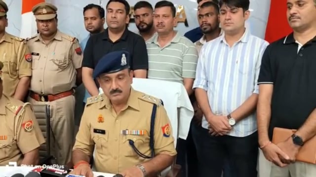 फिरोजाबाद सीमा पर अवैध असलहा फैक्ट्री भंडाफोड़ आगरा थाना एत्मादपुर पुलिस में साइबर सिविल लाइंस अकाउंट इंटेलिजेंस एवं 