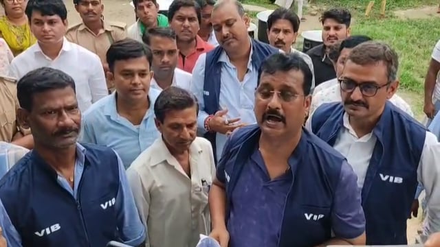 रिश्वत लेते रंगे हाथ गिरफ्तार! नरकटियागंज के पंचायत सचिव शंकर प्रसाद पर निगरानी विभाग का शिकंजा