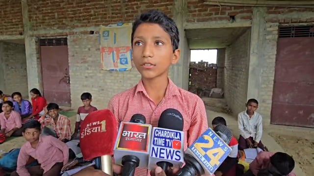 जर्जर स्कूल, निजी मकान में पढ़ाई! सिद्धार्थनगर में शिक्षा व्यवस्था पर उठे सवाल