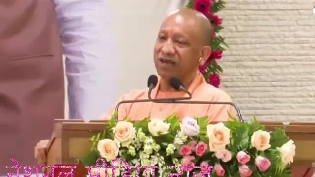 जनता जनार्दन वोट बैंक नहीं, बल्कि हमारे लिए सर्वोपरि है। लोकतंत्र में बिना किसी भेदभाव के हर नागरिक तक शासन की योजनाओं और सुविधाओं का लाभ पहुँचना चाहिए। जनता को जनार्दन मानकर उनकी सेवा और सम्मान ही हमारी सर्वोच्च प्राथमिकता है।