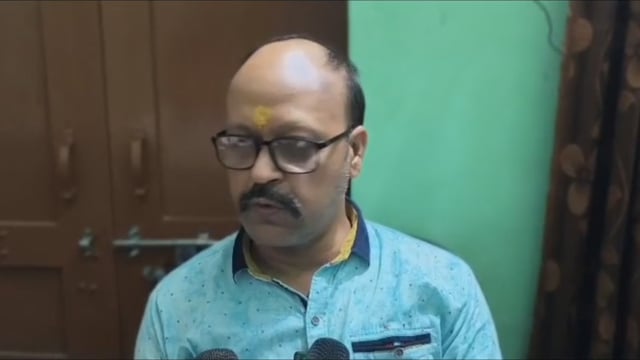 वृंदावन मथुरा
बाइट: हरिदास अग्रवाल, स्कूल प्रबंधक
फिलहाल विद्यालय प्रबंधन ने निर्माण कार्य और सुरक्षा व्यवस्था को लेकर चिंता जताई है। लगातार बारिश के बीच इस घटना ने निर्माणाधीन भवनों के आसपास सुरक्षा मानकों पर भी सवाल खड़े कर दिए हैं