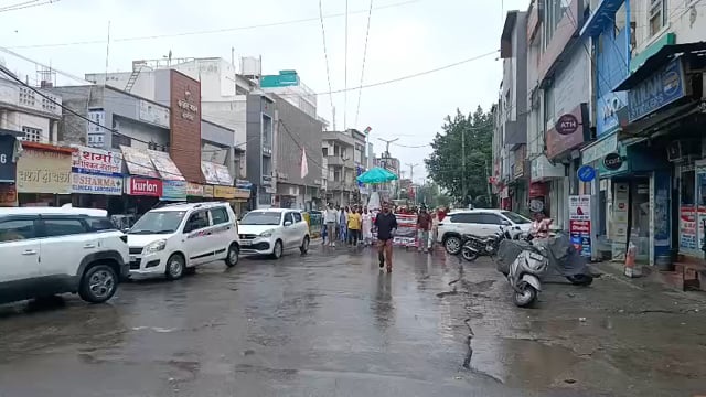विभिन्न मागून को लेकर सफाई कर्मचाऱ्यांचा प्रदर्शन