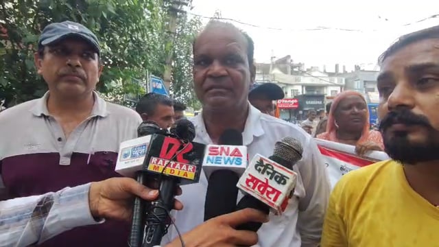 विभिन्न मागून को लेकर सफाई कर्मचाऱ्यांचा प्रदर्शन