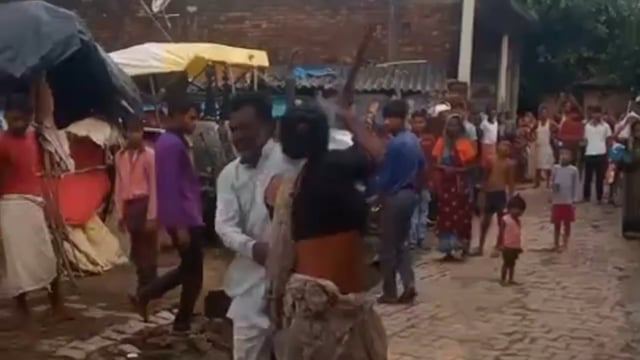भुड़िया नौगवा में मामूली कहासुनी, महिलाओं में मारपीट का वीडियो सोशल मीडिया पर वायरल