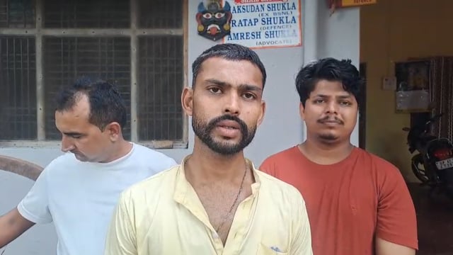 सिद्धार्थनगर में चोरों का आतंक! एक ही गांव में दो घरों में चोरी, नगदी समेत लाखों के जेवरात उड़ाए