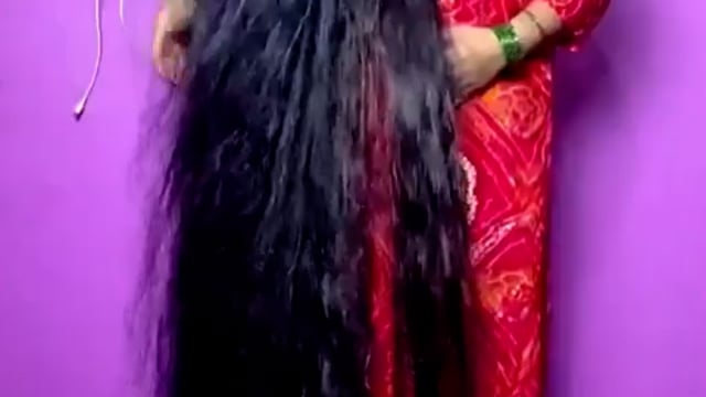 उत्तराखंड के हल्द्वानी की रहने वाली रेणु धरियाल के काले, घने और