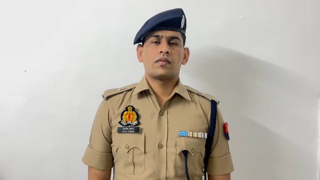  कुण्डा पुलिस द्वारा ‘न्यू लोटस गेमिंग’ अवैध ऑनलाइन सट्टेबाजी गिरोह का पर्दाफाश करते हुए 01अभियुक्त सौरभ गिरफ्तार हुआ,