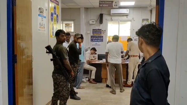 अज्ञात वाहन की ठोकर से 19 वर्षीय युवक की इलाज के दौरान मौत।