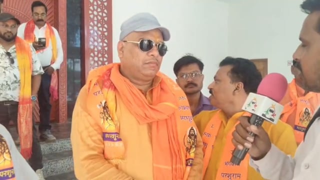 P D A के बारे में राजेश अवस्थी ने फुल फॉर्म बताई अखिलेश यादव ने बारे में बताया कि पंडित