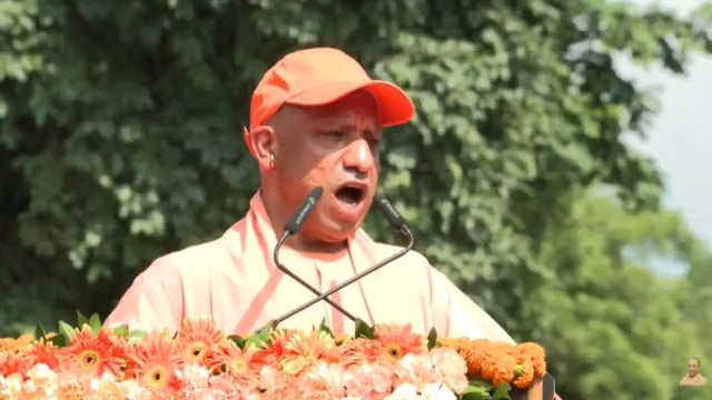 काँग्रेस के जमाने मे राष्ट्रध्वज लगाने के लिए भी संघर्ष करना पडता था योगी आदित्यनाथ 