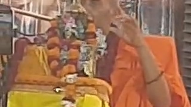 Shrimad Bhagwat Katha ka aayojan Katha Vyas Shri Rajendra Nand Saraswati Maharaj ji karykram Sthal Lakshman Ishwar Mandir Lakshman puri colony Barabanki.    part 2
