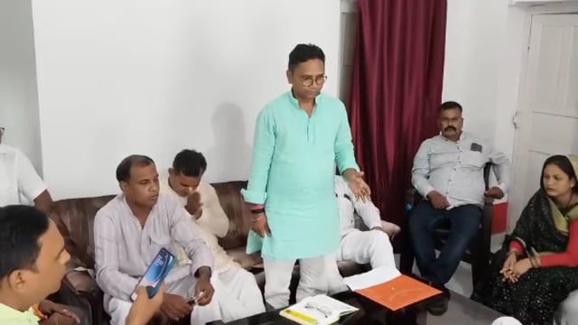 बांसडीह कस्बे में तिरंगा यात्रा कार्यक्रम को लेकर BJP कार्यकर्ताओं का हुई महत्वपूर्ण वैठक