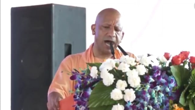 “15 अगस्त! भारत मना रहा है अपना 80वाँ स्वतंत्रता दिवस।
भारत की आन, बान, शान और सम्मान का प्रतीक—तिरंगा, हर घर पर लहराएँ!
हर संस्था में गूँजे—वंदे मातरम्!
आइए, तिरंगे के सम्मान में एकजुट हों।
जय हिंद!”