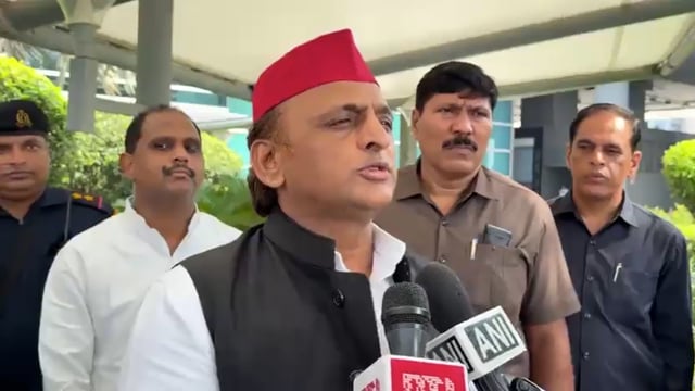 बीजेपी सरकार मे पैसे वालो के अच्छे दिन एफ सी आर ए कानून गरीब को परेशान करने वाला 