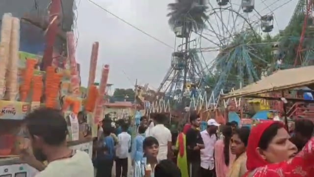 🕉️फिरोजपुर महादेव मंदिर में उमड़ा कांवड़ियों का जन सैलाब वह  मेले  में बच्चों ने खूब मस्ती की