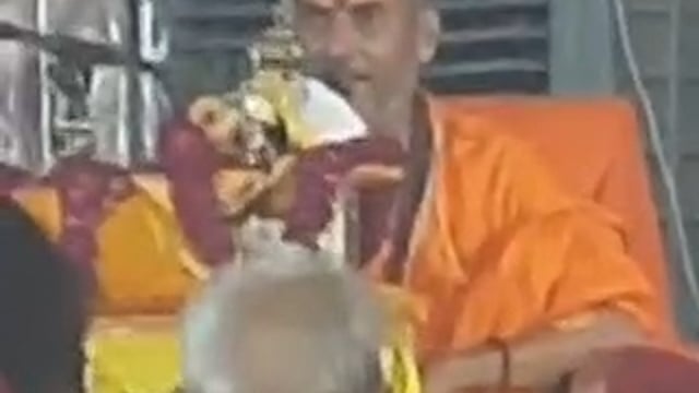 Shrimad Bhagwat Katha ka aayojan aaj ke Prasang Mein Krishna aur Rukmani ki shaadi ka Prasang ho raha tha Katha Vyas Shri Rajendra Nand Saraswati Maharaj ji karykram Sthal Lakshman Ishwar Mandir Lakshman puri colony Barabanki.  part 2
