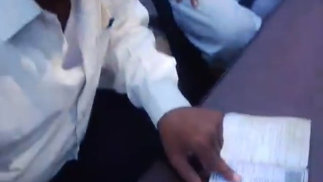 जोगराजपुर राशन घटतौली की शिकायत पर पूर्ति निरीक्षक ने की जांच