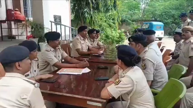 सुबह की ब्रीफिंग, दिनभर की मुस्तैदी; अपराध नियंत्रण से कानून व्यवस्था तक पुलिस का एक्शन प्लान