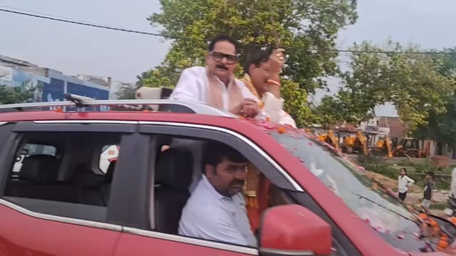 फरह ब्लॉक से पीडब्ल्यूडी गेस्ट हाउस तक भारतीय जनता पार्टी की भव्य तिरंगा यात्रा निकाली गई क्षेत्रीय विधायक की मौजूदगी मे