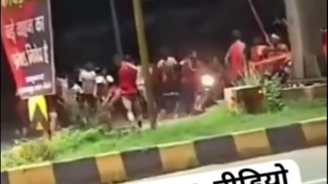 बिजनौर में शिवरात्रि को डाक कावडियो को गुट भिड़े,