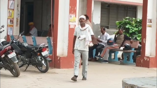 वृंदावन 

कुंभ मेला क्षेत्र के धोबीघाट पर खूनी संघर्ष, लाठी-डंडे और लोहे के पाइप चले; तीन घायल