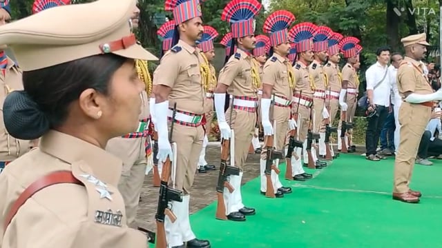 सार्वजनिक आरोग्य व कुटुंब कल्याण मंत्री तथा पालकमंत्री प्रकाश आंबिटकर यांच्या शुभहस्ते हस्ते जिल्हाअधिकारी कार्यालय कोल्हापूर येथे भारताचा 80वा स्वतंत्र दिन समारंभ ध्वजारोहण पार पडले.