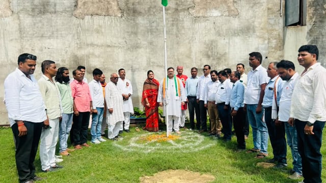 आदरणीय शांभवी सिंह जी सती महारानी जनकल्याण ट्रस्टी पत्नी युवराज राजकुमार अनंत विक्रम सिंह पूर्व भाजपा विधायक प्रतिनिधि।