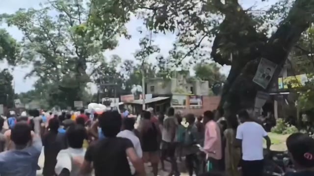 VTR में फिर बाघ का खूनी हमला: किसान की मौत के बाद भड़का आक्रोश, वन विभाग की गाड़ी पलटी