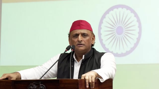 लाल किले से झूठ नहीं बोलना चाहिए