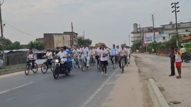 बगहा में तिरंगे का जोश! SSB की साइकिल रैली ने शहर में भरा देशभक्ति का रंग, गूंजे ‘भारत माता की जय’ के नारे