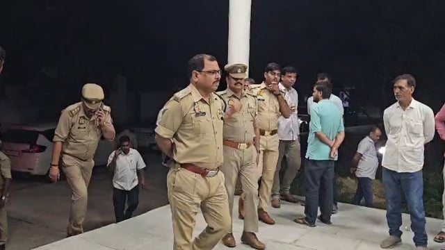 अंबेडकर नगर आशुतोष मिश्रा की माँ की संदिग्ध परिस्थितियों में हुई मौत जिले में मची सनसनी।