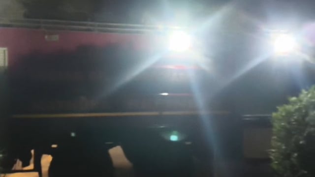 फरह क्षेत्र भीम नगर के पास आगरा मथुरा नेशनल हाईवे पर कार बनी आग का गोला